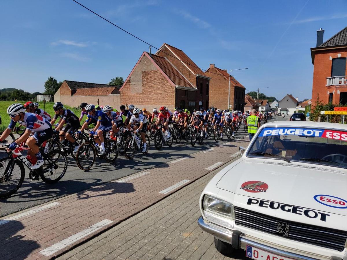 Flandrien Hotel Brakel Bagian luar foto